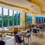 Hotel Ramada Encore Bayrampasa 4*