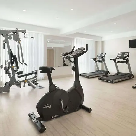 Hotel Ramada Encore Bayrampasa 4*