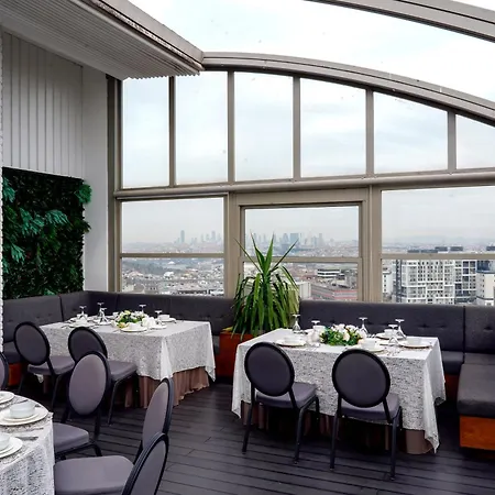 Отель Ramada Encore Bayrampasa 4*
