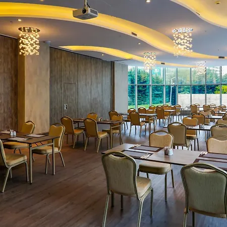 伊斯坦布尔拜拉姆贝沙华美达安可酒店 酒店 4*