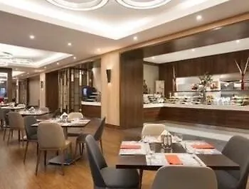 Hotel Ramada Encore Bayrampasa 4*