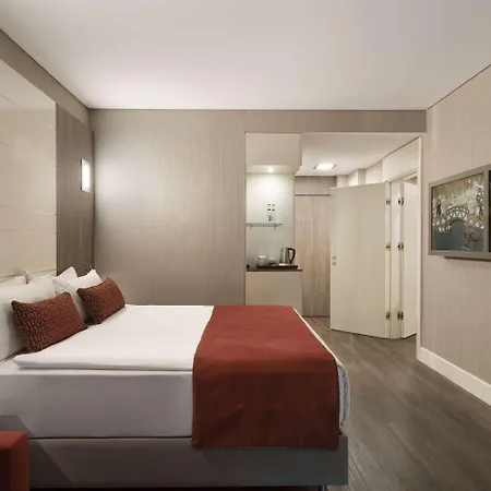 رامادا انكور إسطنبول بايرامباسا فندق