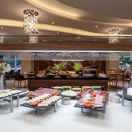Ramada Encore Bayrampasa Hotel 4*